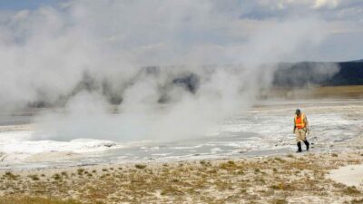 Yellowstone National Park Workers Vote to Unionize